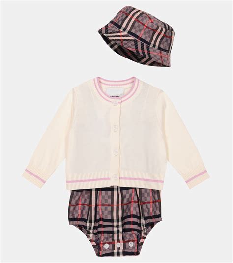 chapeau burberry bébé|Baby Clothing & Accessories .